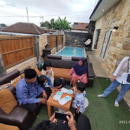 Puncak Pinus And Pool Batu (East Java) Exterior foto