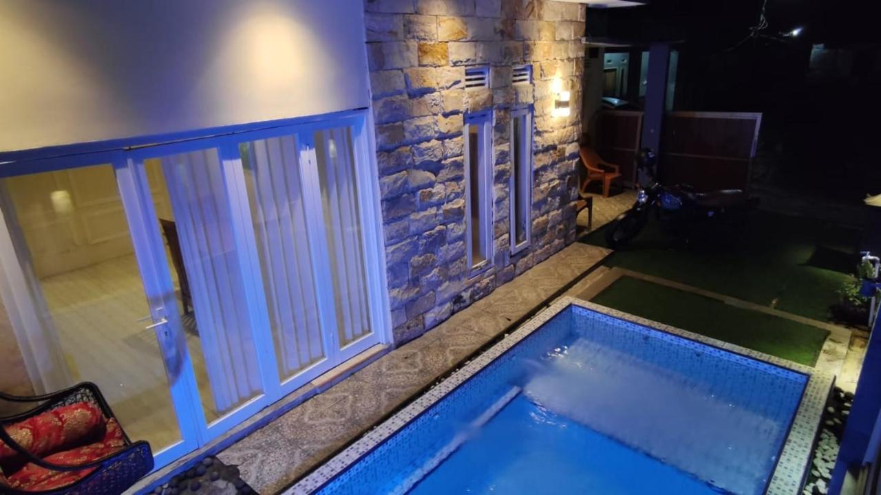 Puncak Pinus And Pool Batu (East Java) Exterior foto